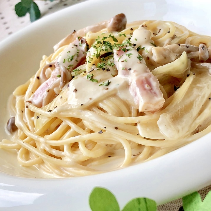 簡単 濃厚 しめじとベーコンのクリームパスタ レシピ 作り方 By みさきらりんず 楽天レシピ